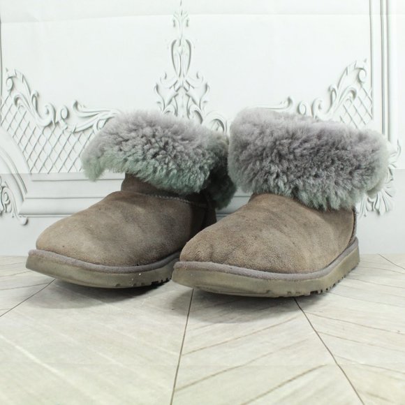 UGG Australia Bailey Brown Suede Lined Button Winter Ankle Boots US 6 - Picture 2 of 9